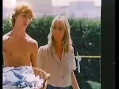Pornó videó anya rég ...